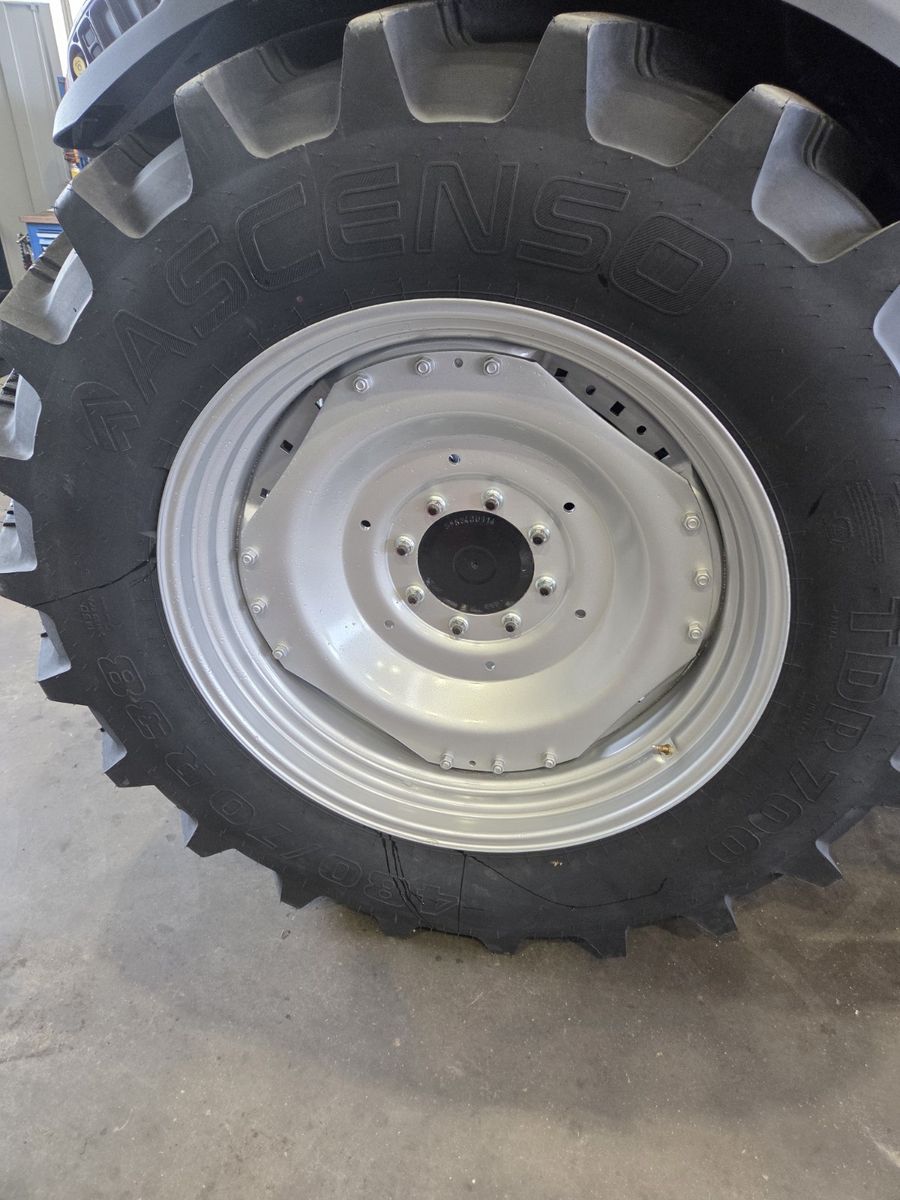 Kompletträder Case / New Holland / Steyr 3