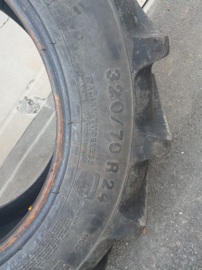 Vredestein Traxion+ 2