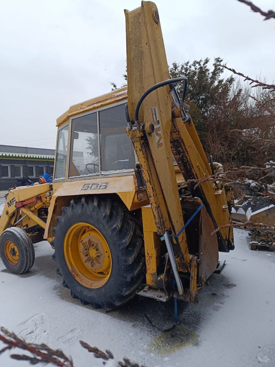 Massey Ferguson Massey Ferguson MF 50B Baggerlader 3