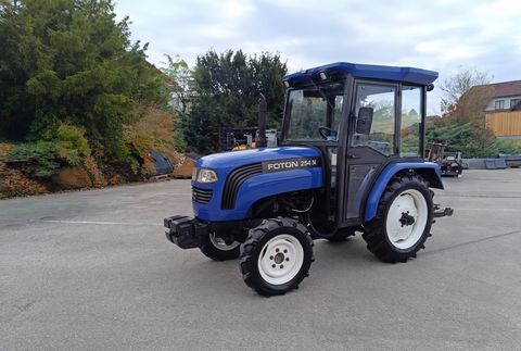 Foton 254 N mit Fronthydraulik