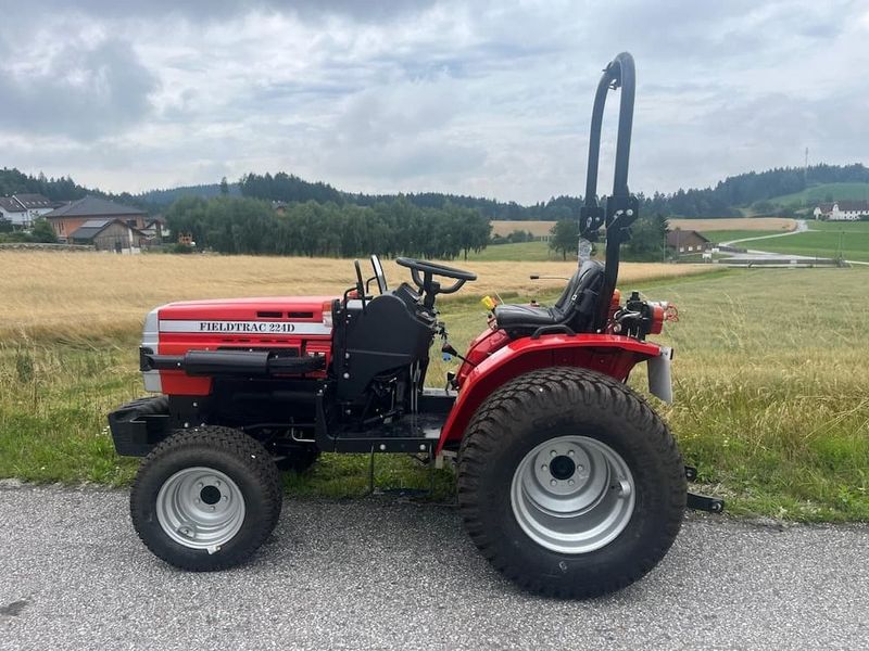 FIELDTRAC 224D mit Rasenbereifung & Allrad – NEU 2