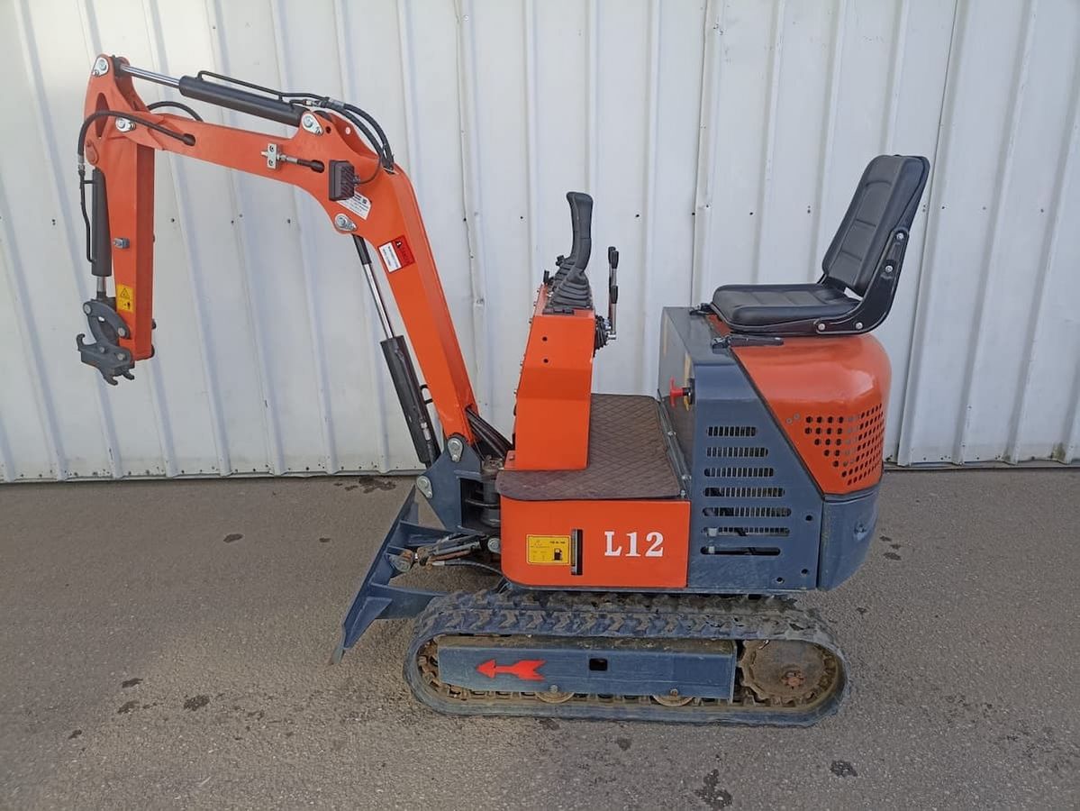 1 Tonnen Bagger ohne Kabine – Bastlerfahrzeug 1