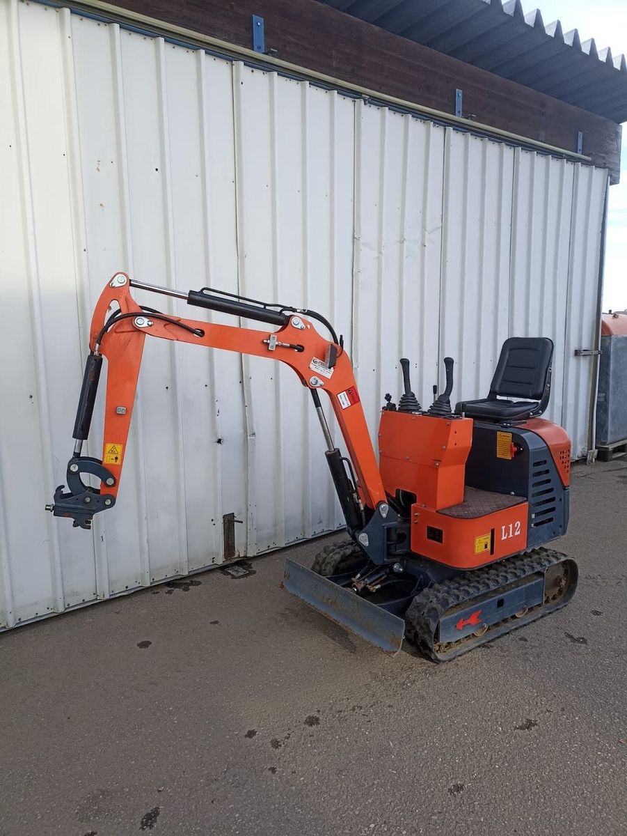 1 Tonnen Bagger ohne Kabine – Bastlerfahrzeug 2