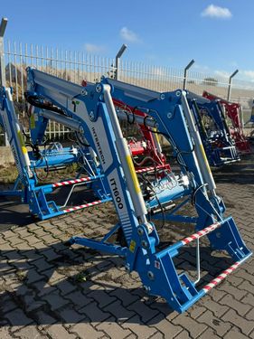 Intertech Frontlader fur alles schlepper/ Steyr. Claas, Fe
