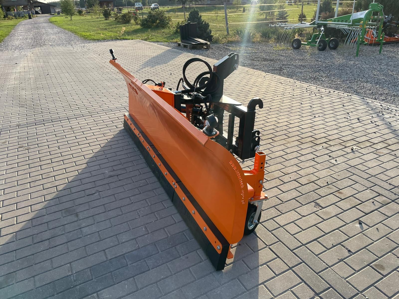 Intertech Schneepflug PSSH-04 3