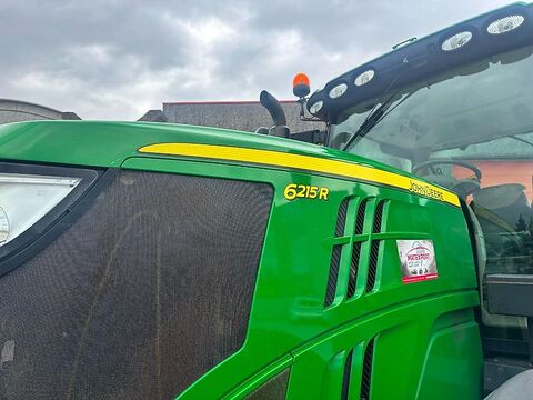 John Deere 6215R 2