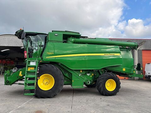 John Deere T660i