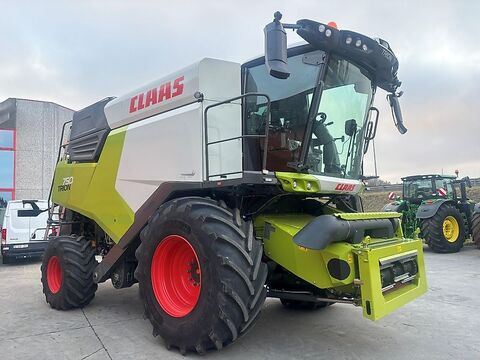 Claas TRION 750