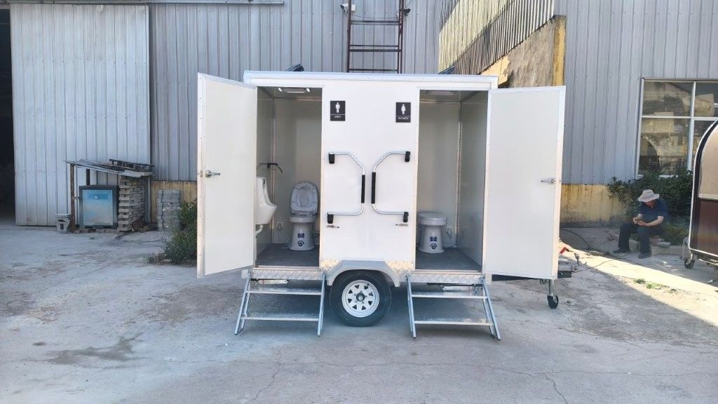 Toilett Trailer PTS2521 2