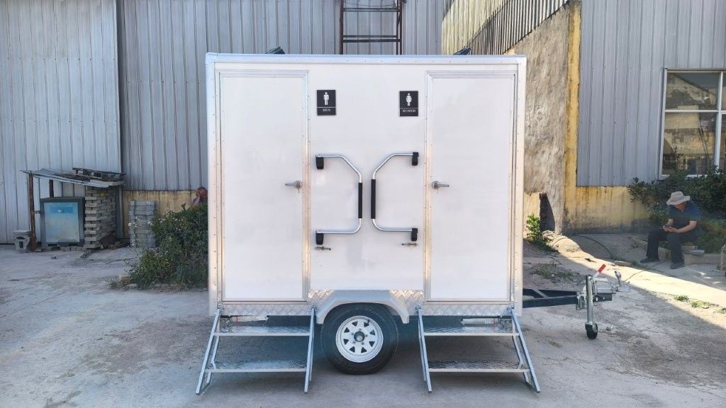 Toilett Trailer PTS2521 3