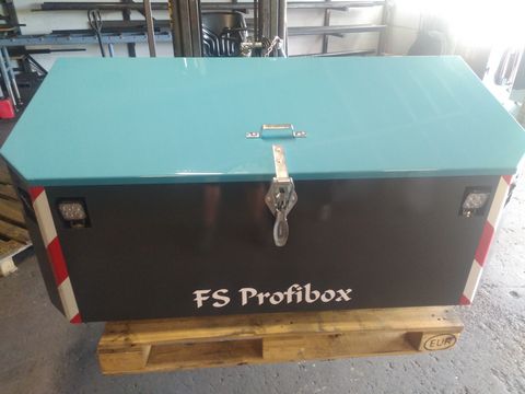 FarmService Forstbox Profibox 1500 inkl. 4 LED Scheinwerfer