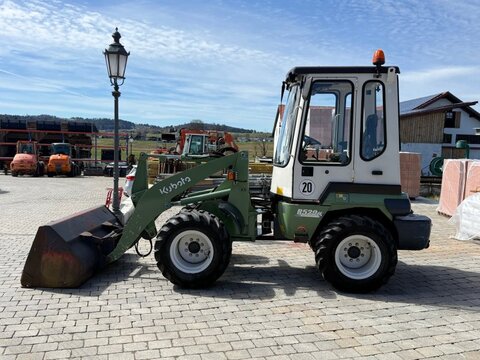 Kubota R 520