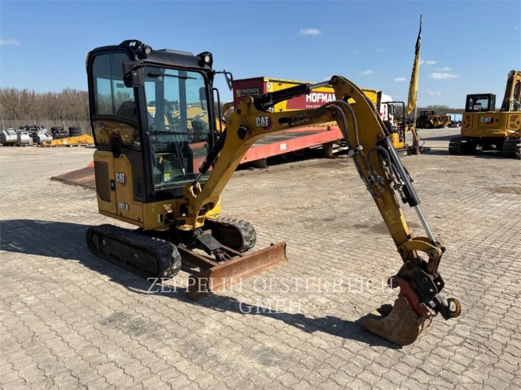 CAT 301.8-05A 2
