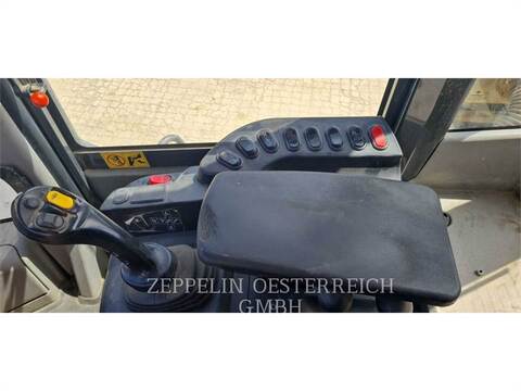 8086-eb44d09f2e19a45f6f0b76a6f161612b-5923089