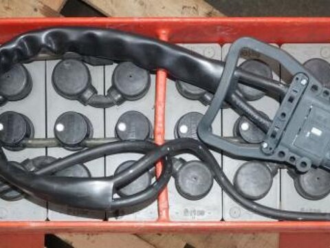 24 Volt 3 PzS 375 Ah 3