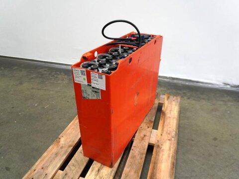 24 Volt 3 PzS 375 Ah 1
