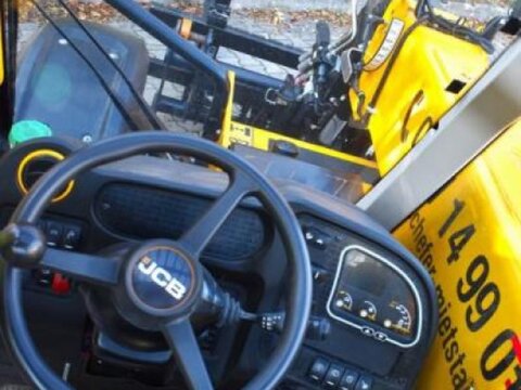 JCB 525-60HI-VIZ 3