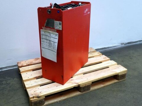 Sonstige 24 Volt 3 PzS 465 Ah