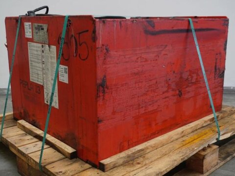 Sonstige 80 Volt 5 PzQ 690 Ah