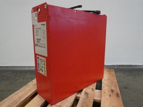 Sonstige 24 Volt 2 PzS 250 Ah