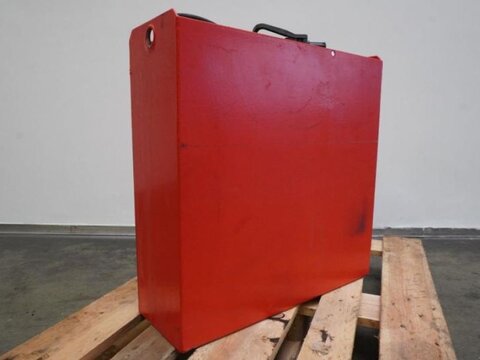 24 Volt 2 PzS 250 Ah 2
