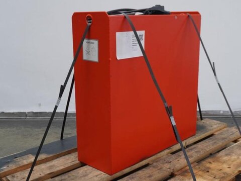 24 Volt 2 PzS 250 Ah 2