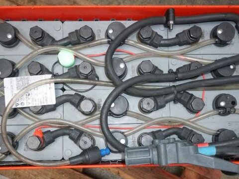 24 Volt 3 PzS 375 Ah 3