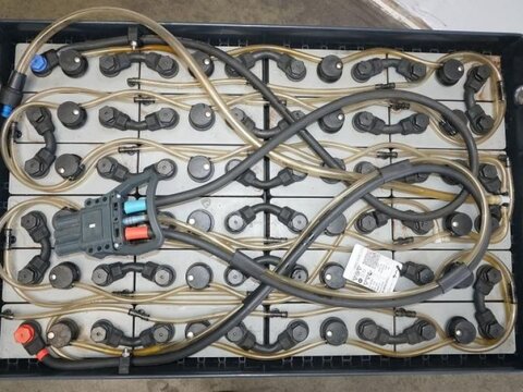 48 Volt 4 PzS 620 Ah 3