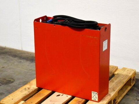 24 Volt 2 PzS 250 Ah 2