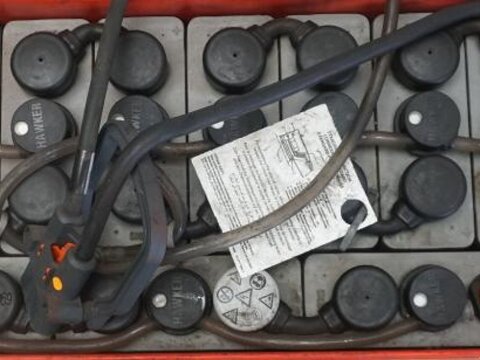 24 Volt 3 PzB 225 Ah 3