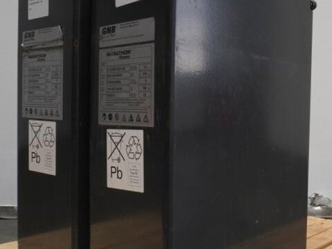 24 Volt 3 PzS 375 Ah 1