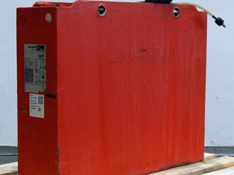 24 Volt 3 PzS 375 Ah 1