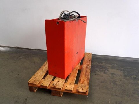 24 Volt 4 PzS 620 Ah 2