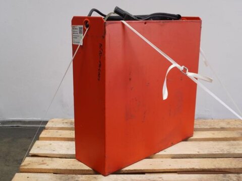 Sonstige 24 Volt 2 PzS 250 Ah