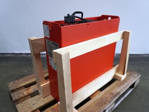 24 Volt 2 PzS 230 Ah 1