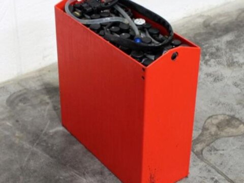 24 Volt 3 PzB 225 Ah 2