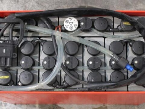 24 Volt 3 PzB 225 Ah 3