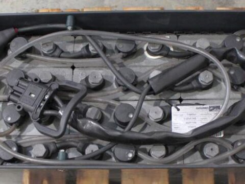 24 Volt 3 PzS 345 Ah 3