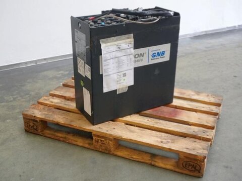 Sonstige 24 Volt 3 PzS 375 Ah