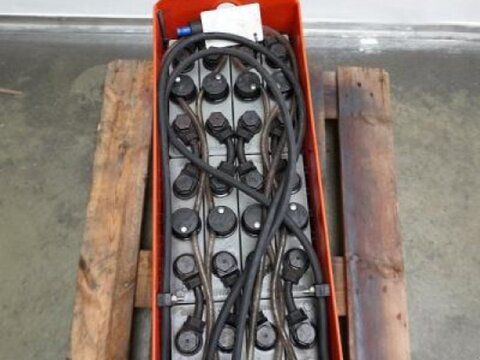 24 Volt 2 PzS 230 Ah 3