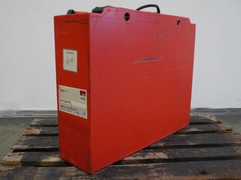 24 Volt 3 PzS 375 Ah 2