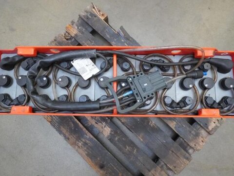 24 Volt 3 PzS 375 Ah 3