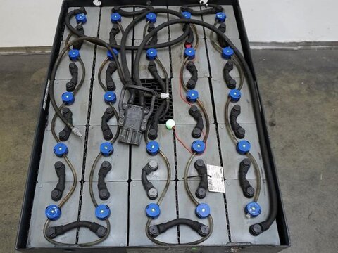48 Volt 7 PzS 875 Ah 3