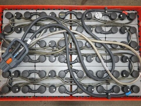 48 Volt 4 PzS 500 Ah 3