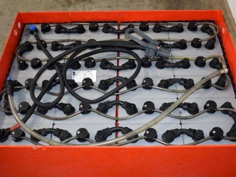 48 Volt 5 PzS 775 Ah 3