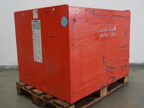 Sonstige 80 Volt 5 PzS 775 Ah