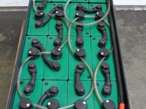 48 Volt 4 PzS 620 Ah 3