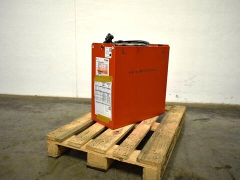 Sonstige 24 Volt 3 PzS 375 Ah
