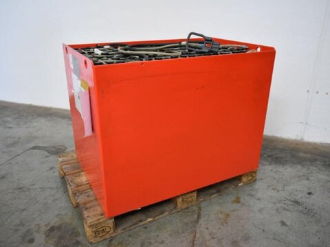 Sonstige 80 Volt 4 PzS 620 Ah