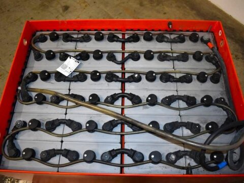 48 Volt 5 PzS 775 Ah 3